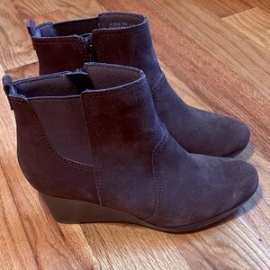 Clarks Women's Crystal Quartz Suede Ankle Boots in dark brown, Size 8